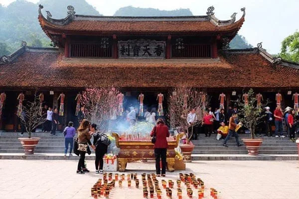 Nằm chiêm bao thấy đi chùa đánh số mấy – Điềm báo giấc mơ đi chùa là gì? Nằm chiêm bao thấy đi chùa đánh số mấy - Điềm báo giấc mơ đi chùa là gì?