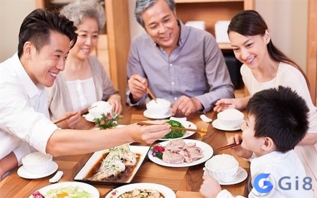 Mơ thấy ăn cơm cùng gia đình mang đến điềm báo tốt lành Mơ thấy ăn cơm cùng gia đình mang đến điềm báo tốt lành
